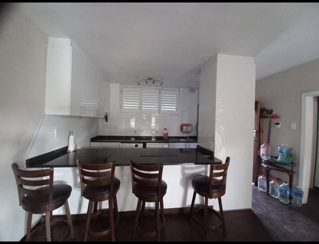 2 BEDROOM APARTMENT FOR SALE IN MALVERN